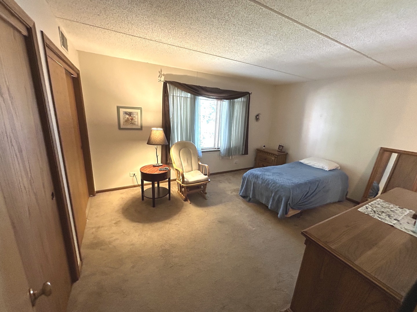 6400 W Belle Plaine Avenue #303, Chicago, IL 60634