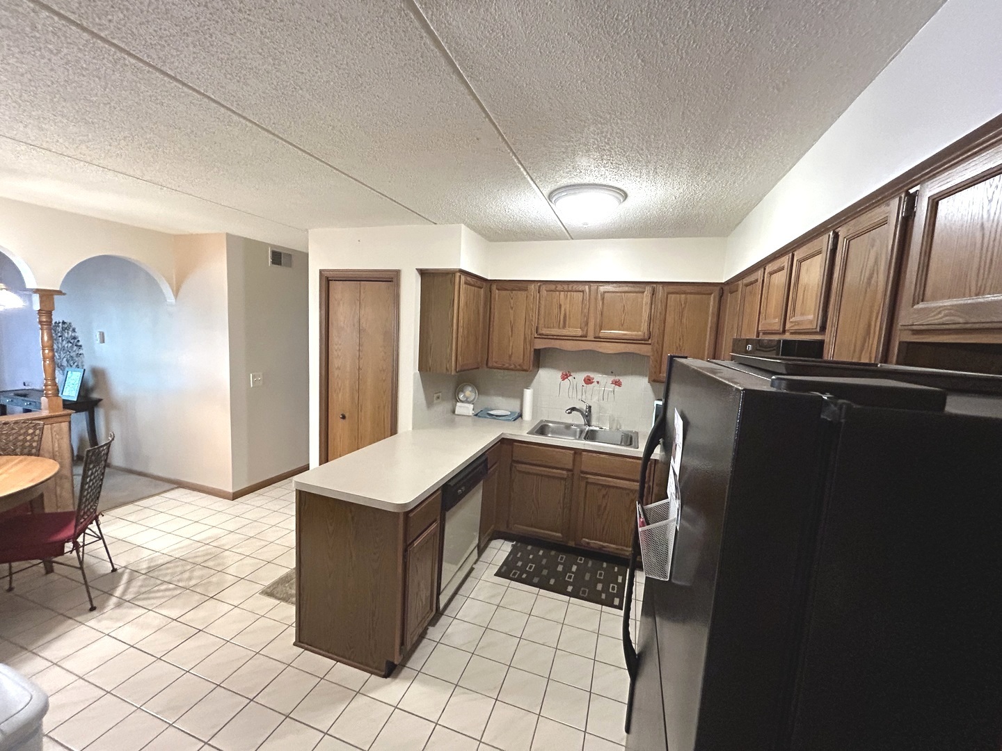 6400 W Belle Plaine Avenue #303, Chicago, IL 60634