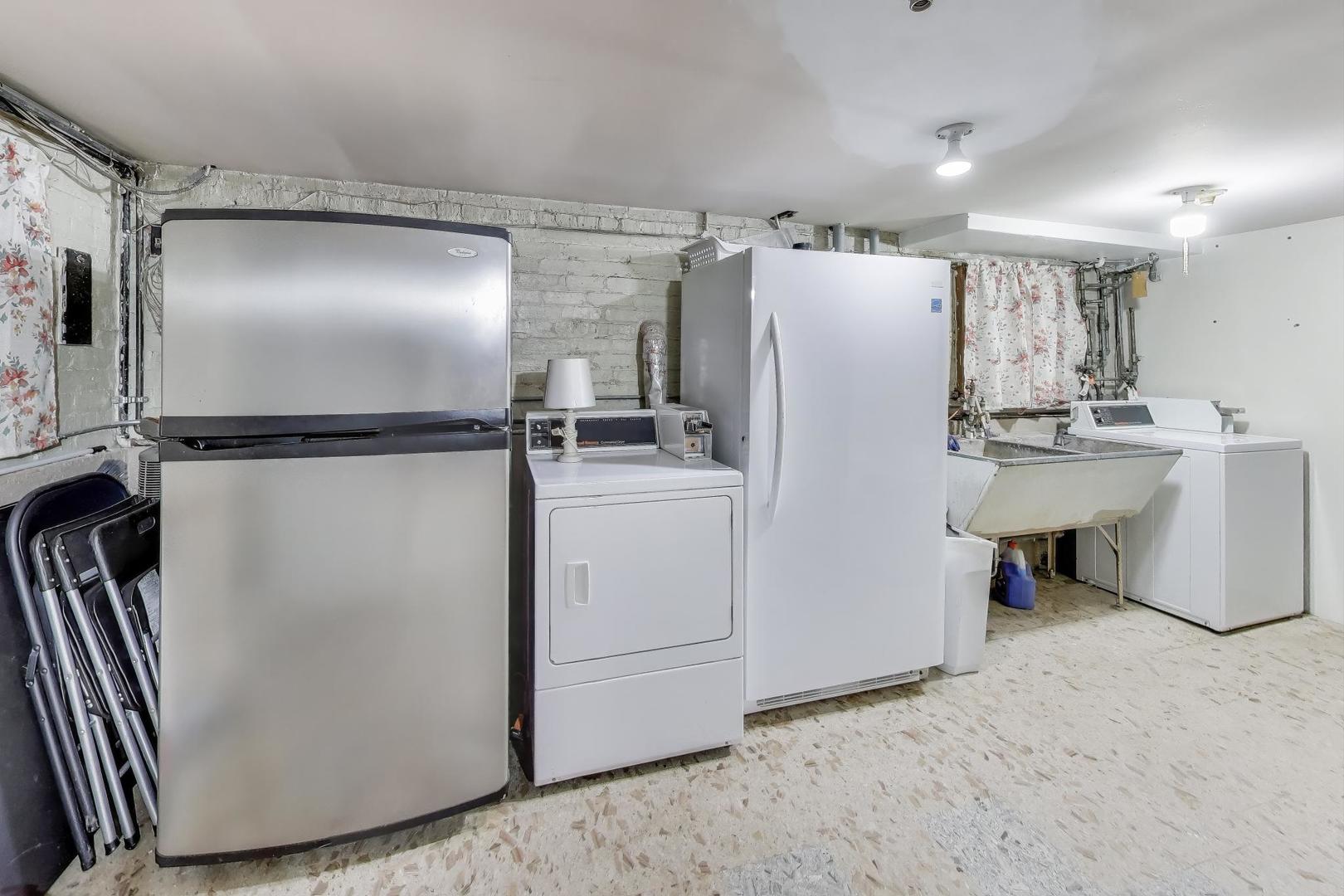 5428 N Central Avenue #Garden, Chicago, IL 60630