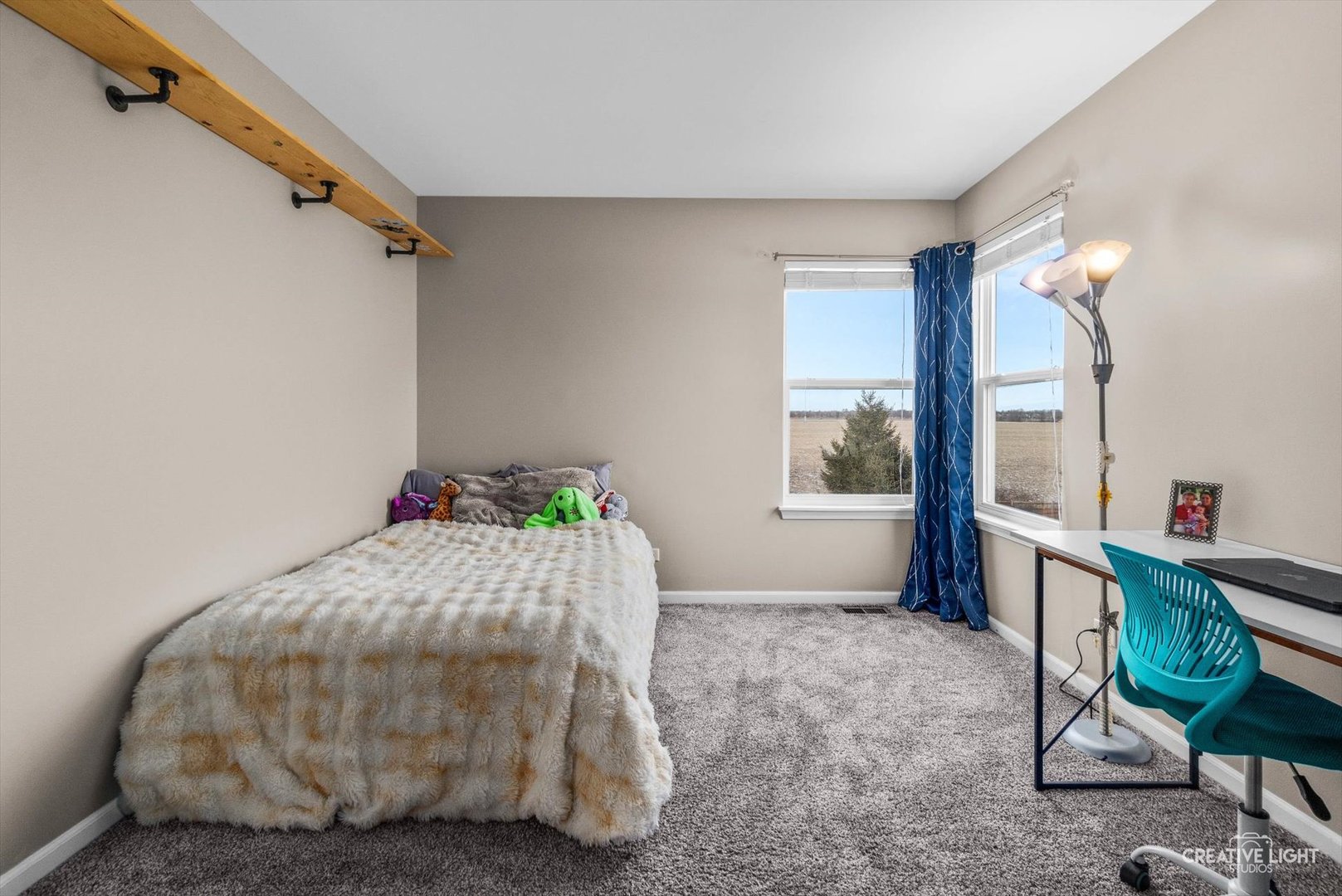 4215 Southerland Drive, Oswego, IL 60543