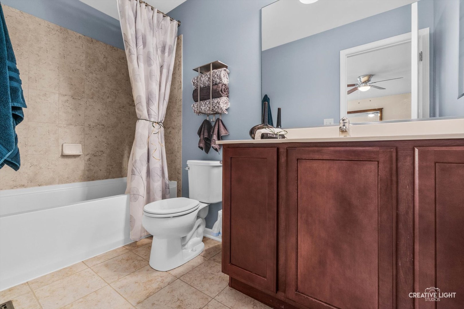 4215 Southerland Drive, Oswego, IL 60543