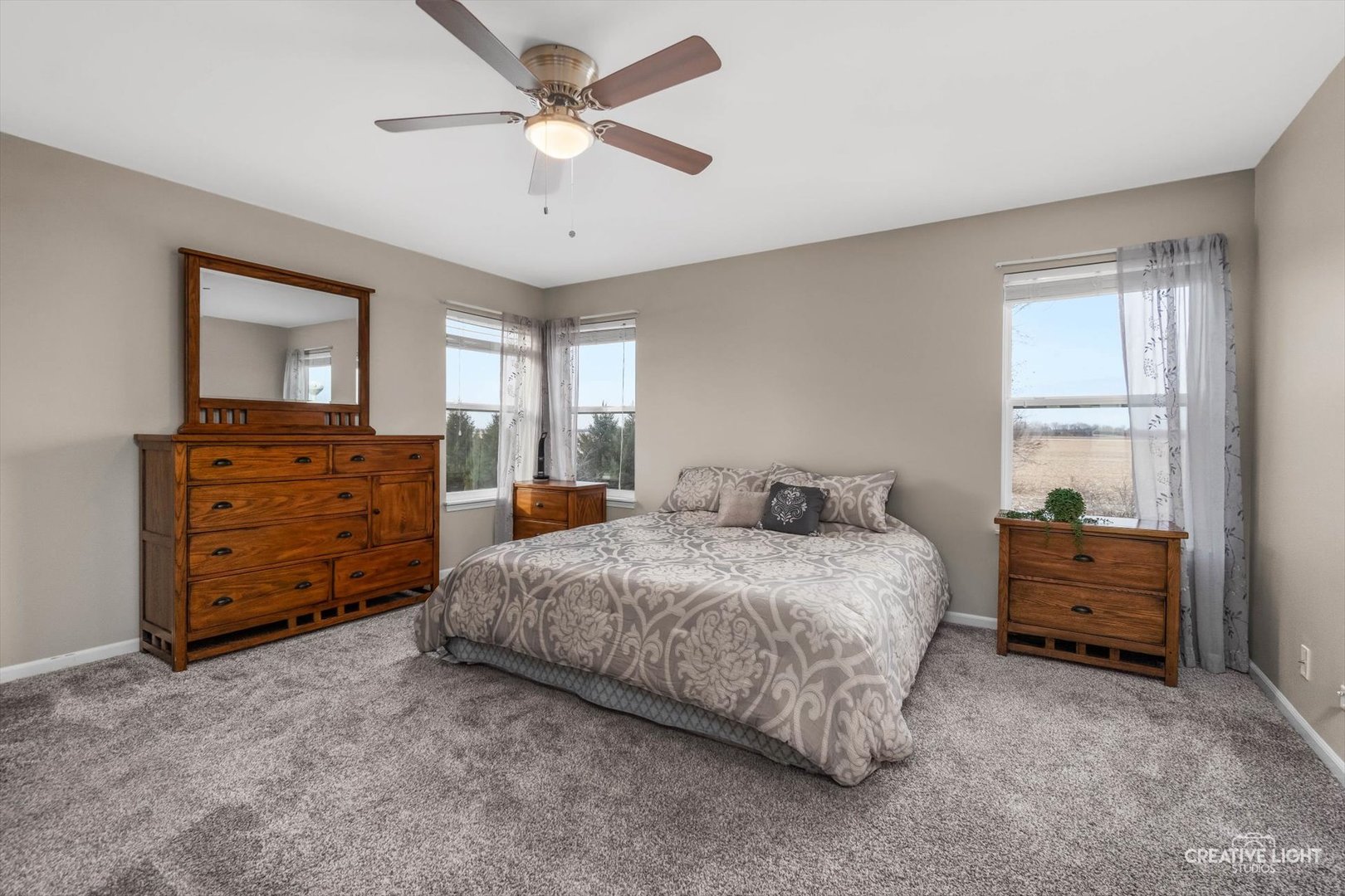 4215 Southerland Drive, Oswego, IL 60543