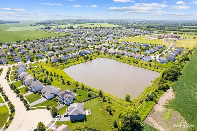 4215 Southerland Drive, Oswego, IL 60543