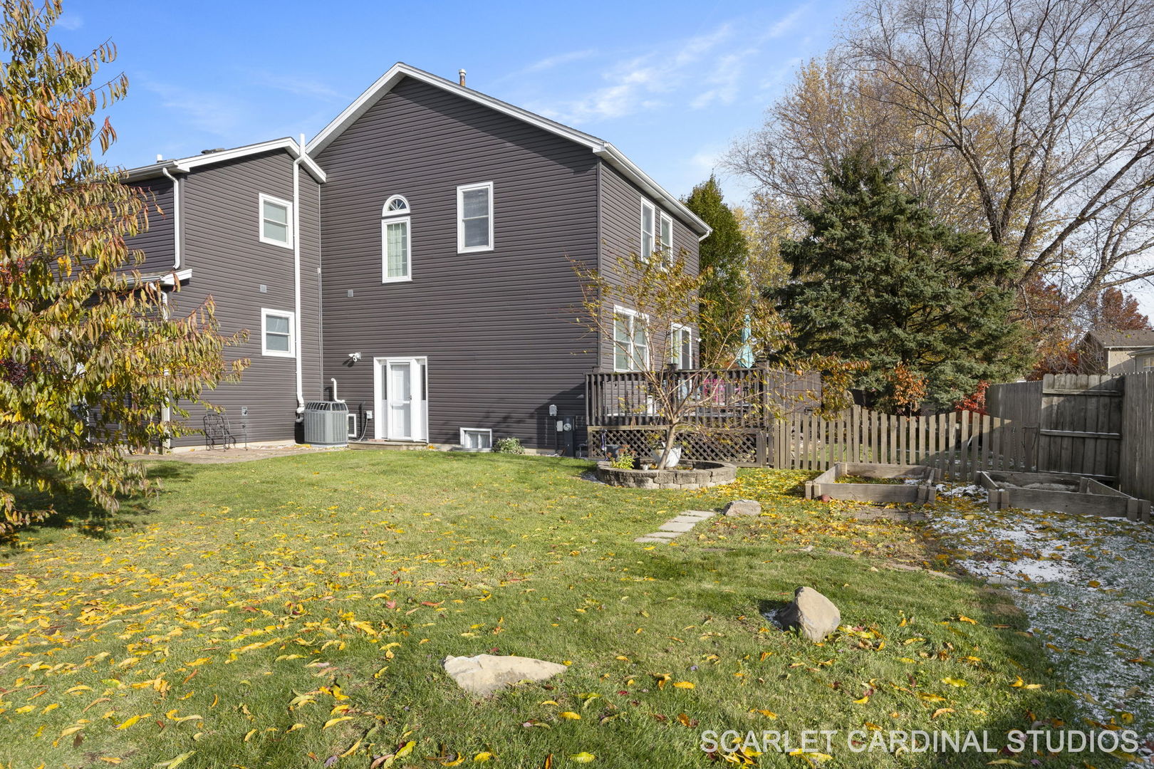 222 Meadows Drive, Sugar Grove, IL 60554