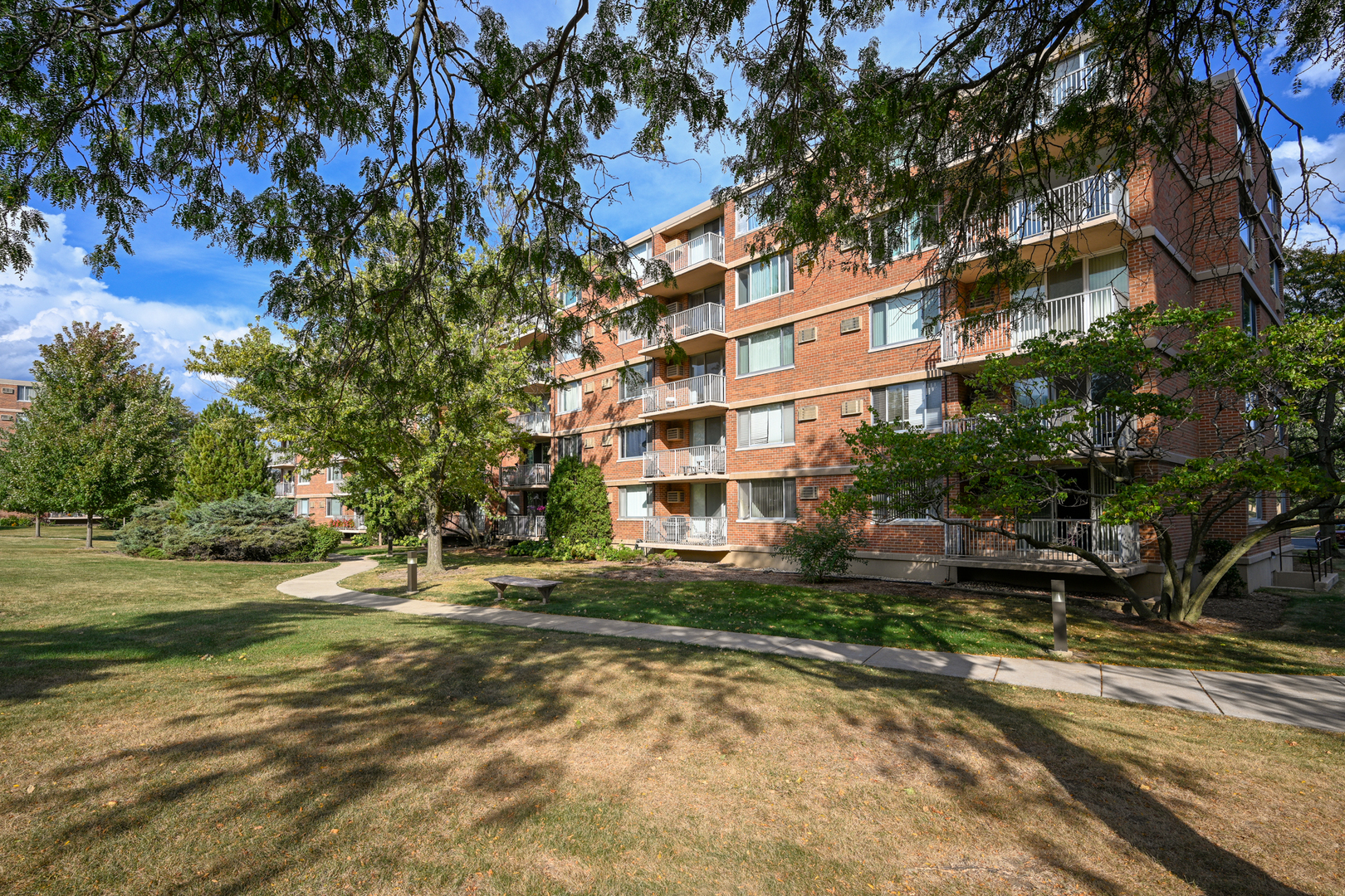 2222 S Stewart Avenue #3D, Lombard, IL 60148