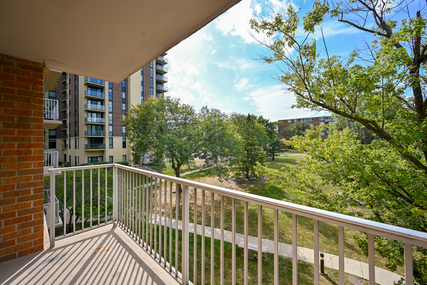 2222 S Stewart Avenue #3D, Lombard, IL 60148