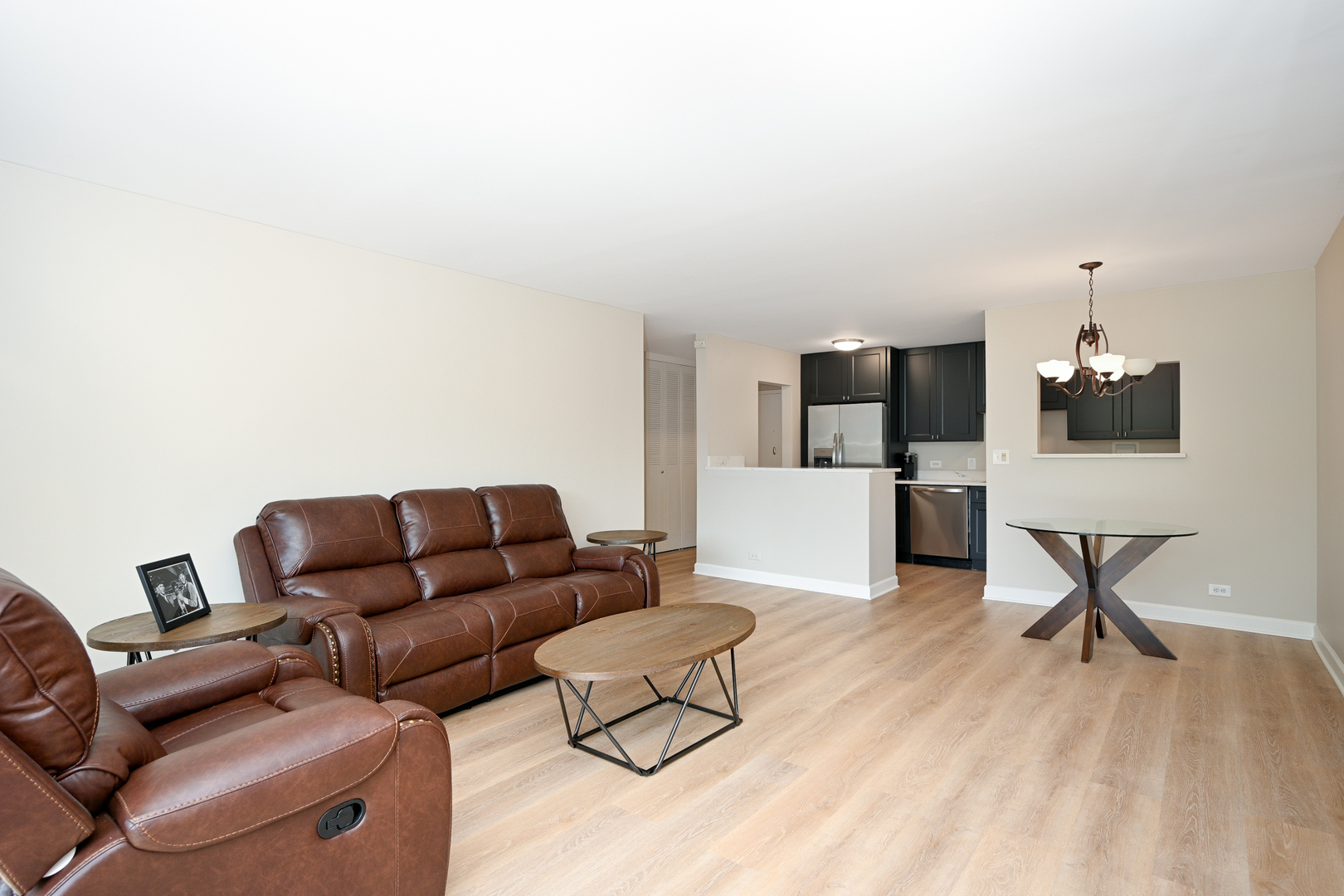 2222 S Stewart Avenue #3D, Lombard, IL 60148