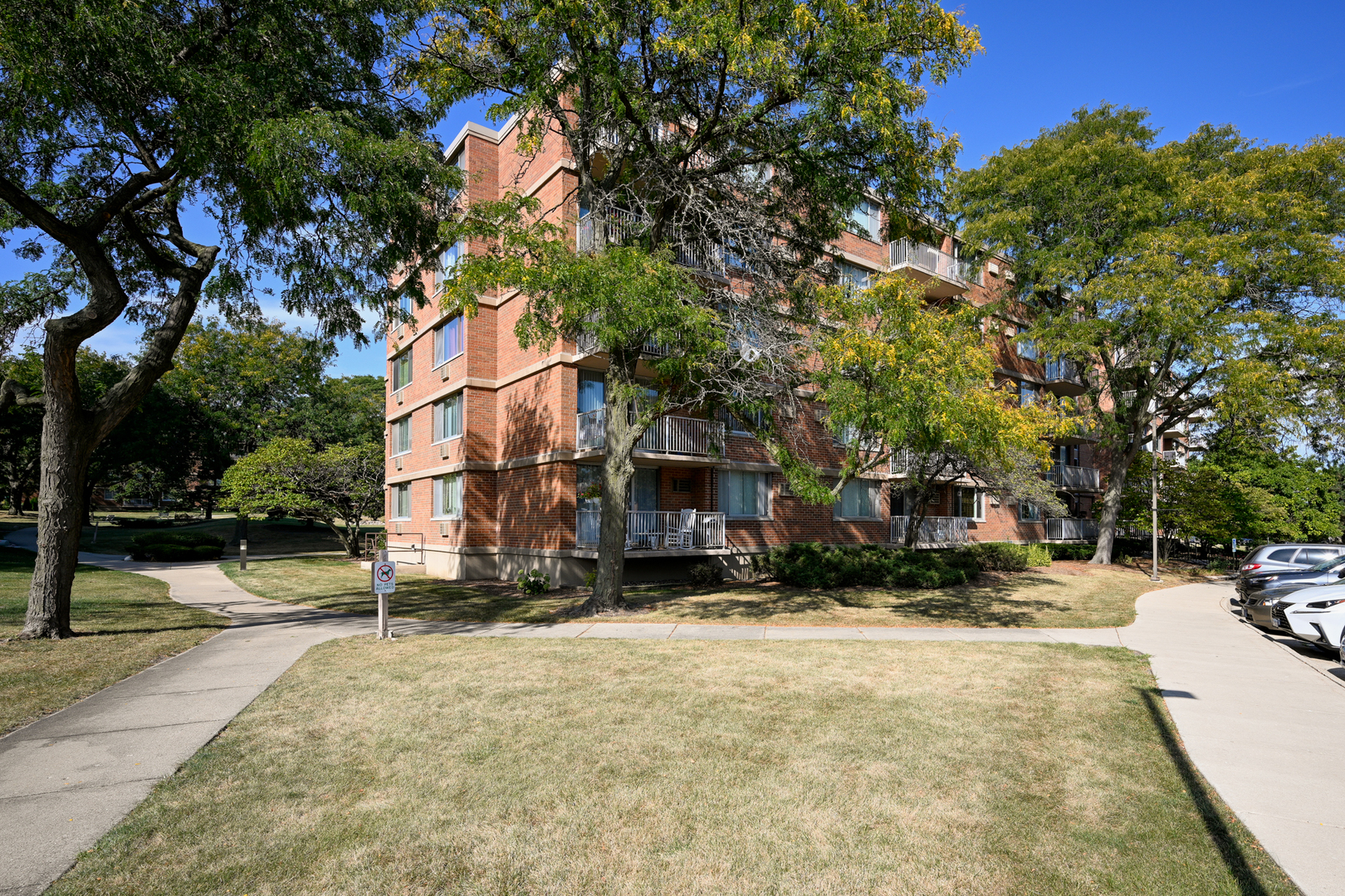 2222 S Stewart Avenue #3D, Lombard, IL 60148
