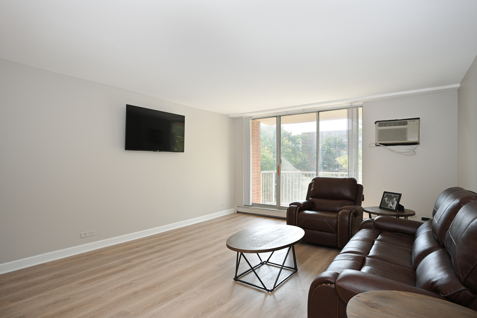 2222 S Stewart Avenue #3D, Lombard, IL 60148