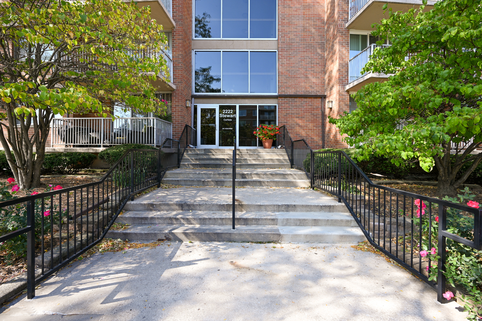 2222 S Stewart Avenue #3D, Lombard, IL 60148