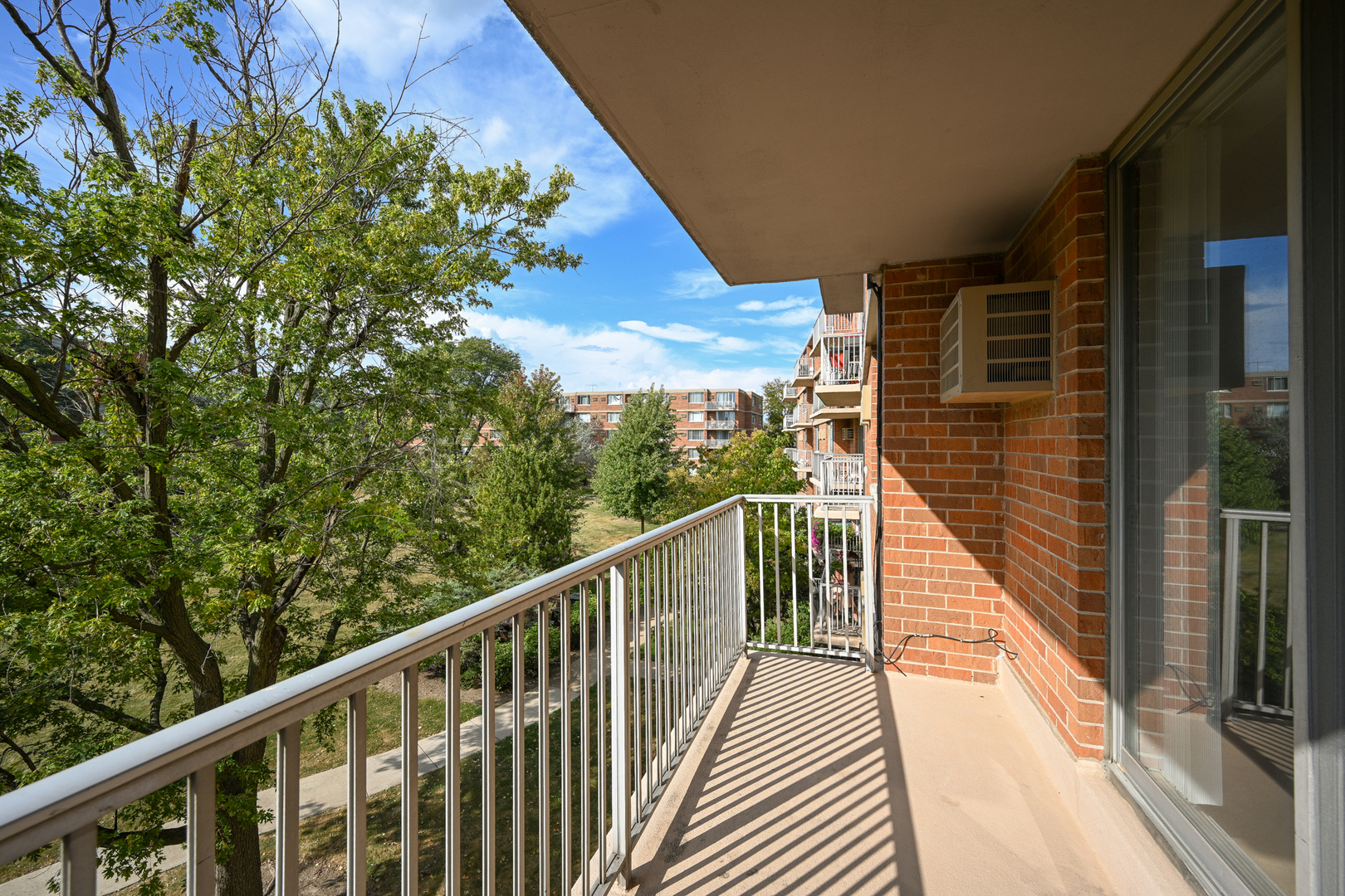 2222 S Stewart Avenue #3D, Lombard, IL 60148