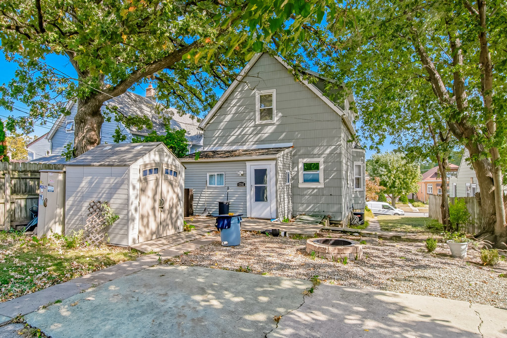 12552 Highland Avenue, Blue Island, IL 60406