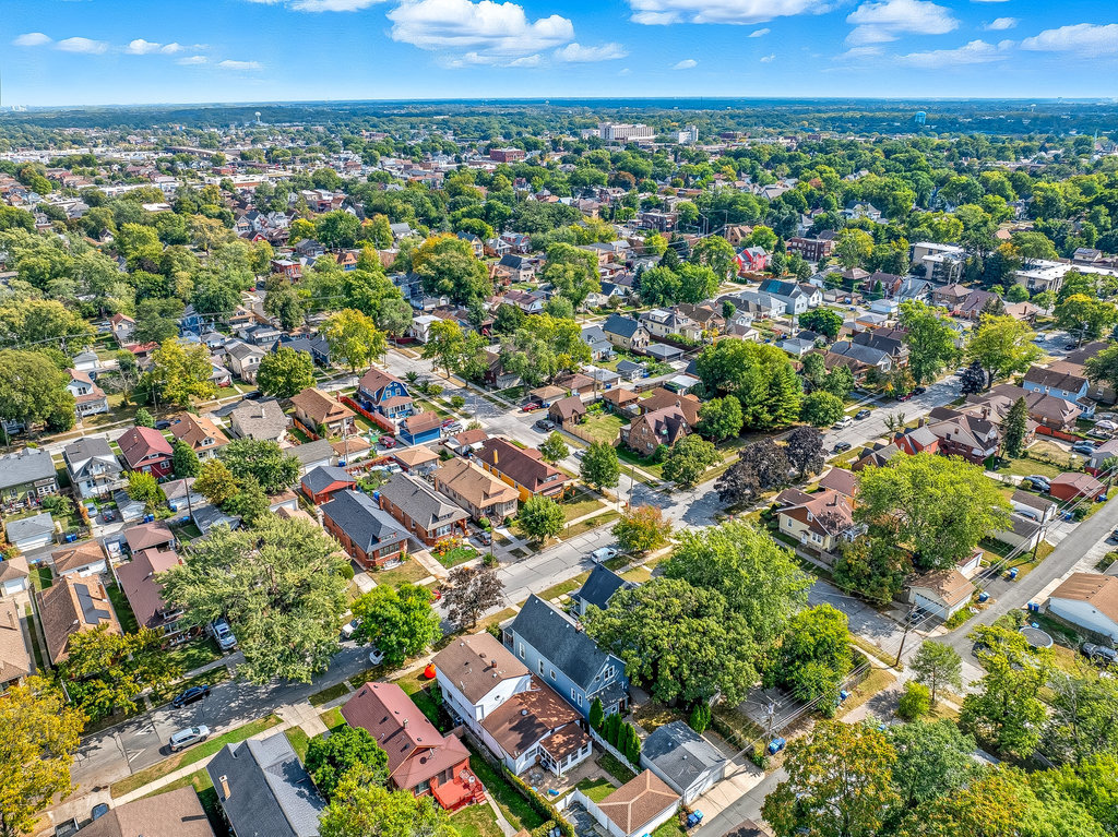 12552 Highland Avenue, Blue Island, IL 60406