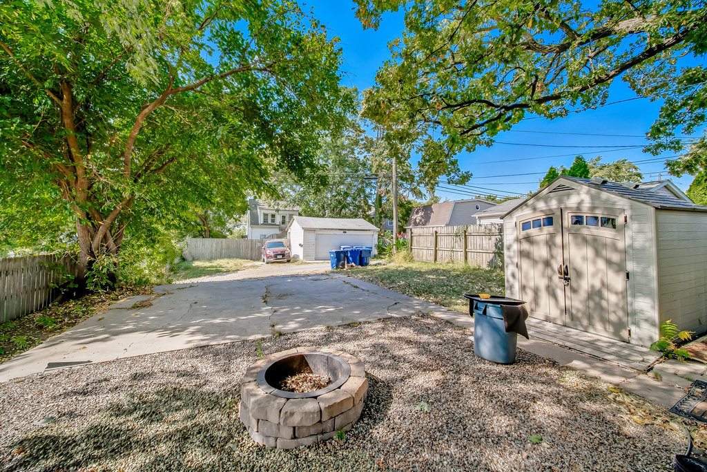 12552 Highland Avenue, Blue Island, IL 60406