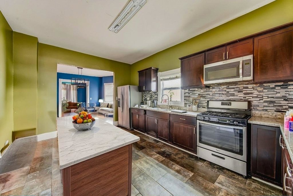 12552 Highland Avenue, Blue Island, IL 60406