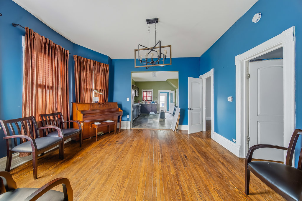 12552 Highland Avenue, Blue Island, IL 60406
