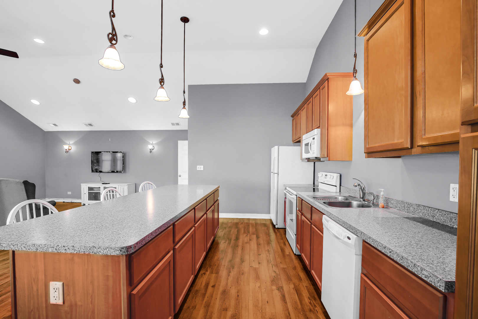 4320 W 99th Place, Oak Lawn, IL 60453