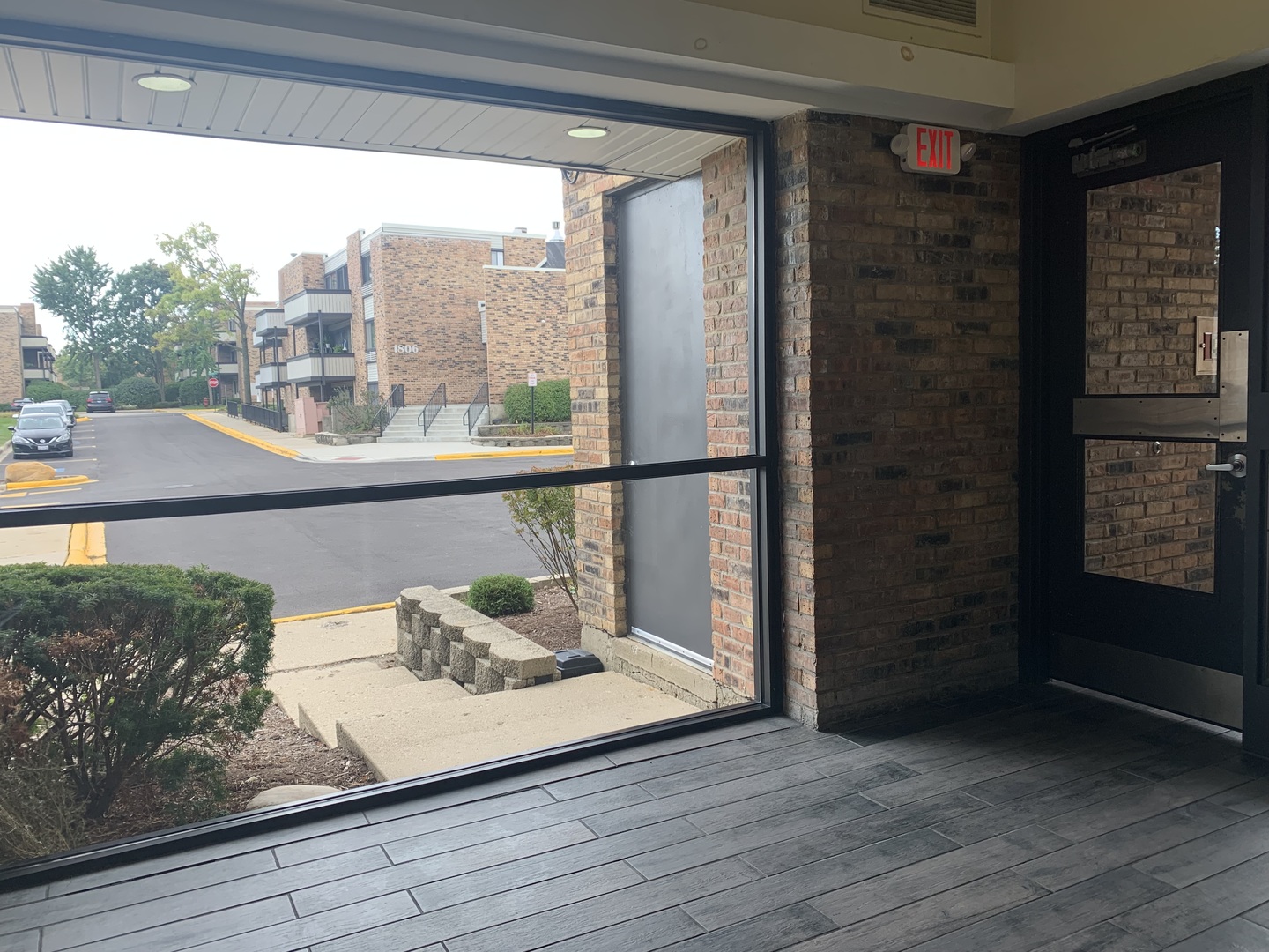 1813 Hemlock Place #107, Schaumburg, IL 60173