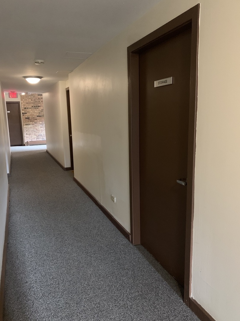 1813 Hemlock Place #107, Schaumburg, IL 60173