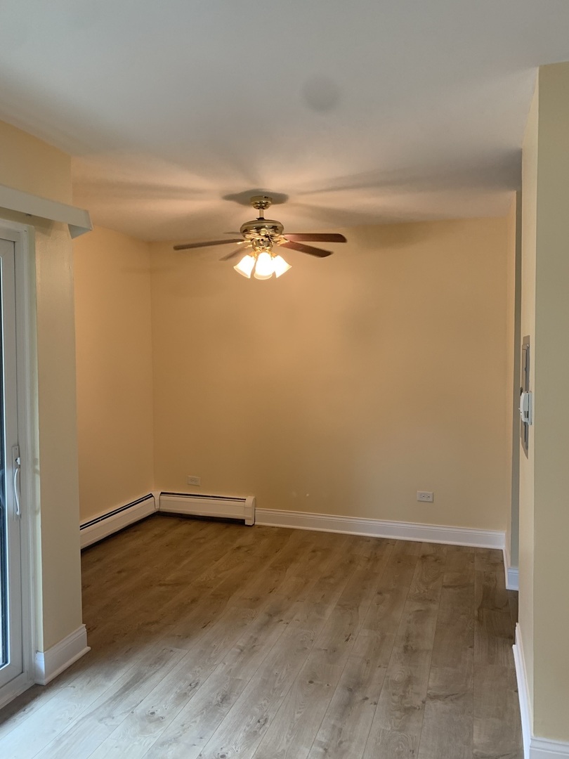 1813 Hemlock Place #107, Schaumburg, IL 60173