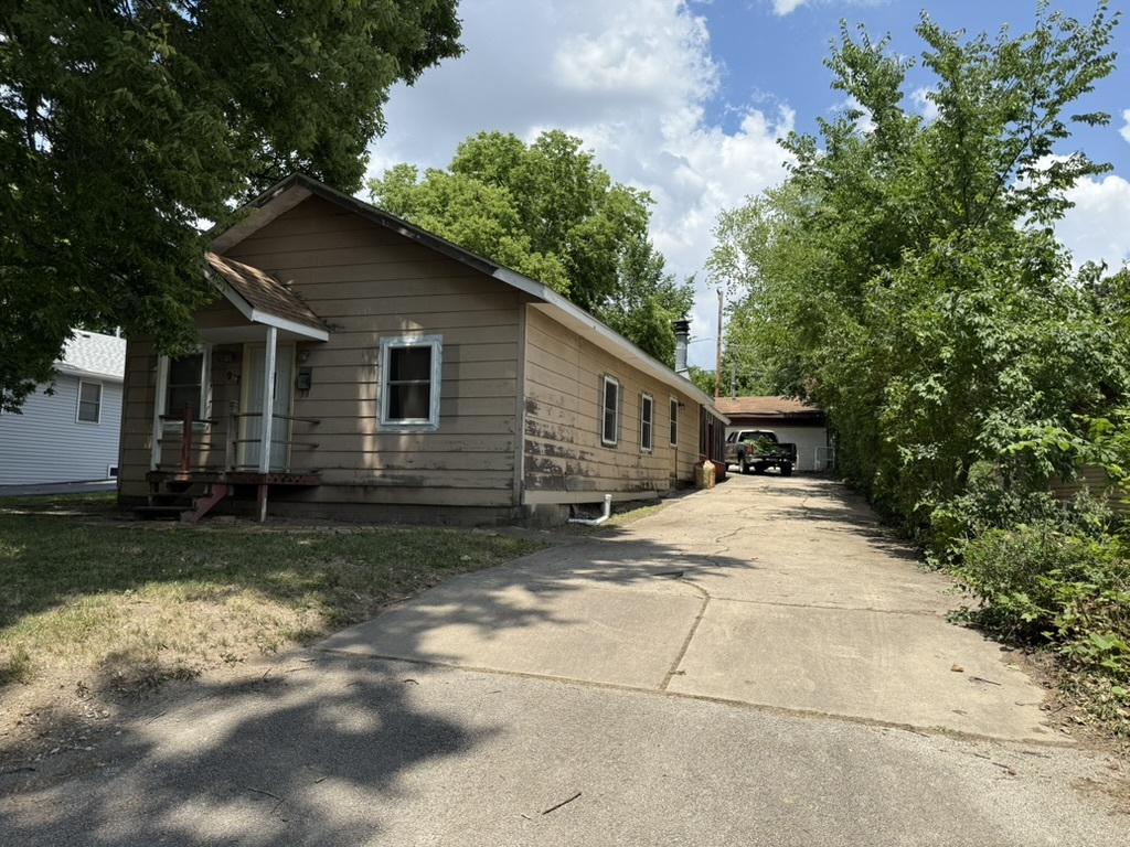 907 Parkview Street, Rockdale, IL 60436