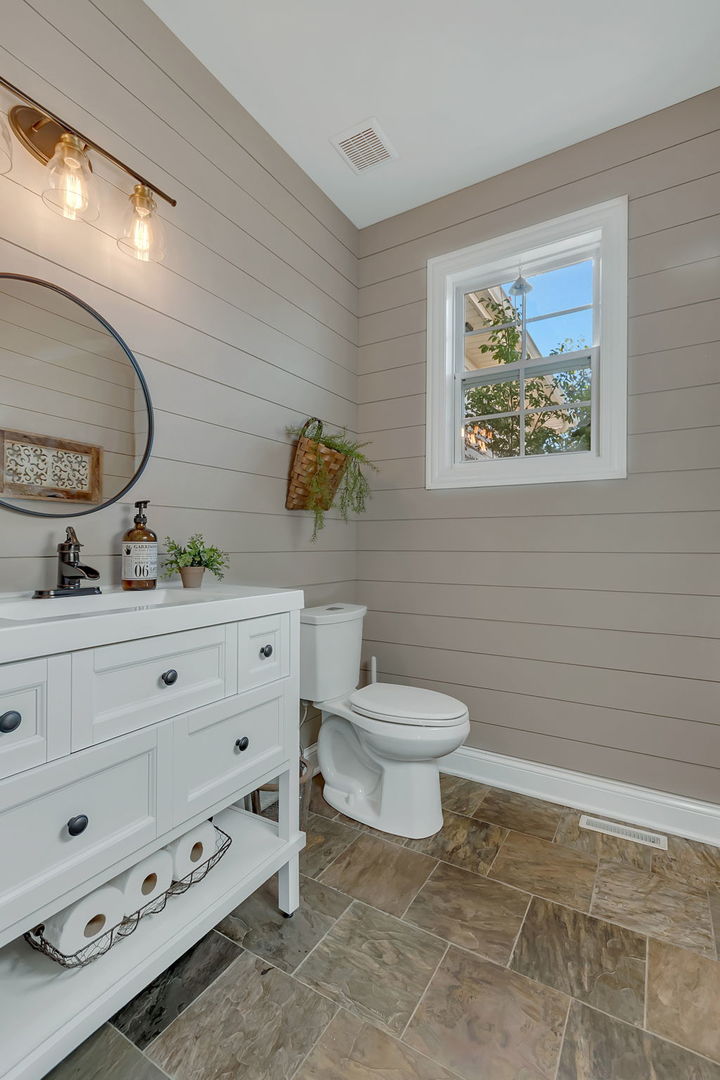 469 Kelly Avenue, Yorkville, IL 60560