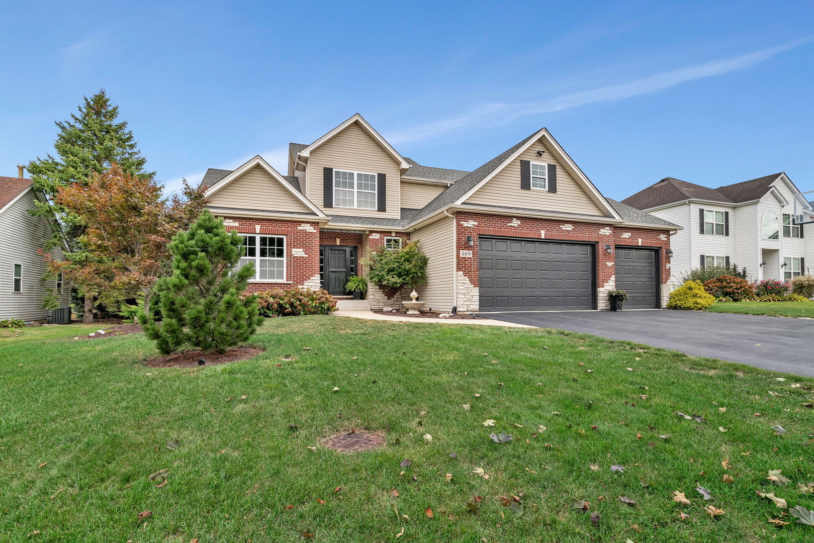 469 Kelly Avenue, Yorkville, IL 60560