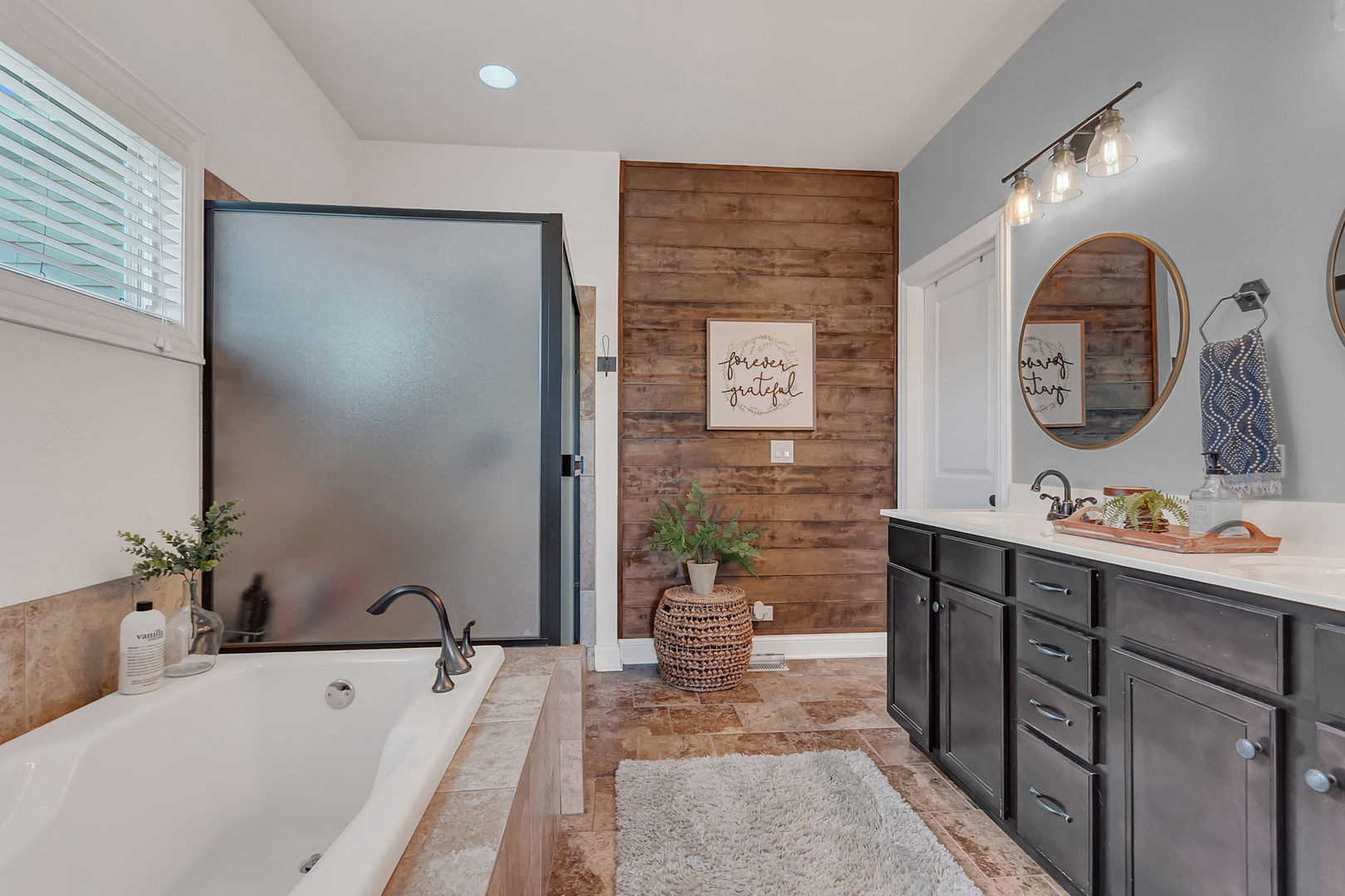 469 Kelly Avenue, Yorkville, IL 60560