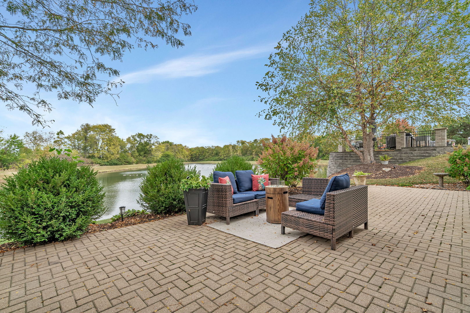 469 Kelly Avenue, Yorkville, IL 60560