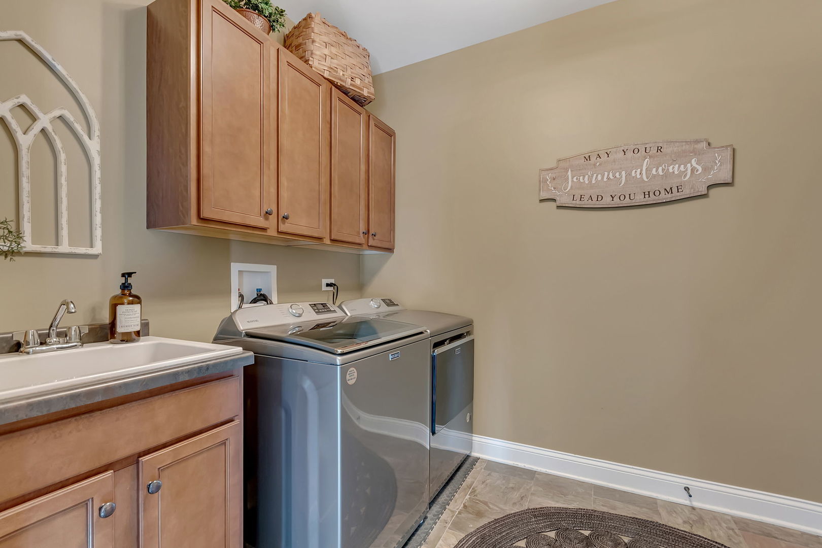 469 Kelly Avenue, Yorkville, IL 60560