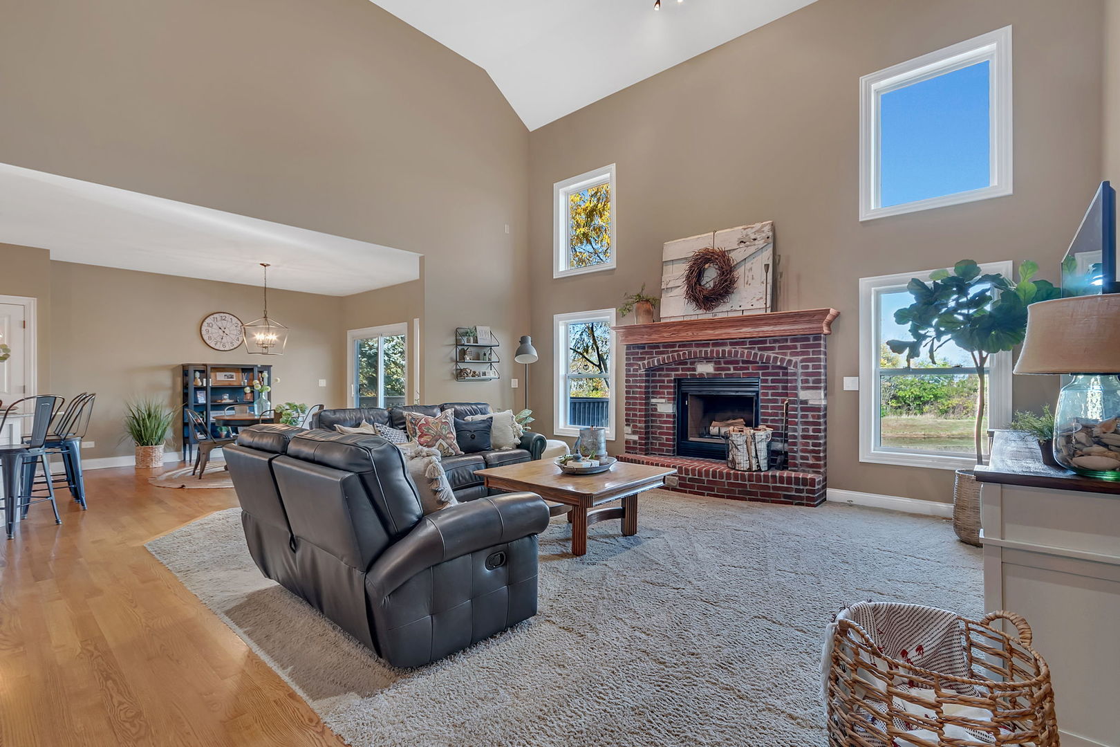 469 Kelly Avenue, Yorkville, IL 60560