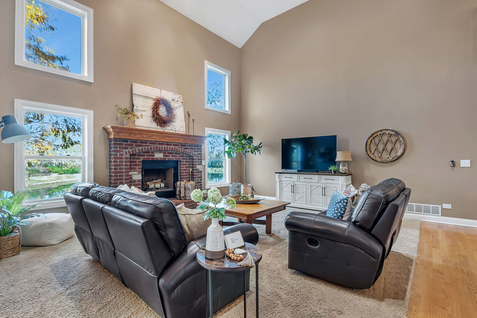 469 Kelly Avenue, Yorkville, IL 60560