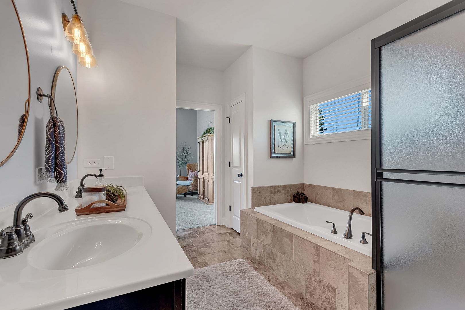 469 Kelly Avenue, Yorkville, IL 60560