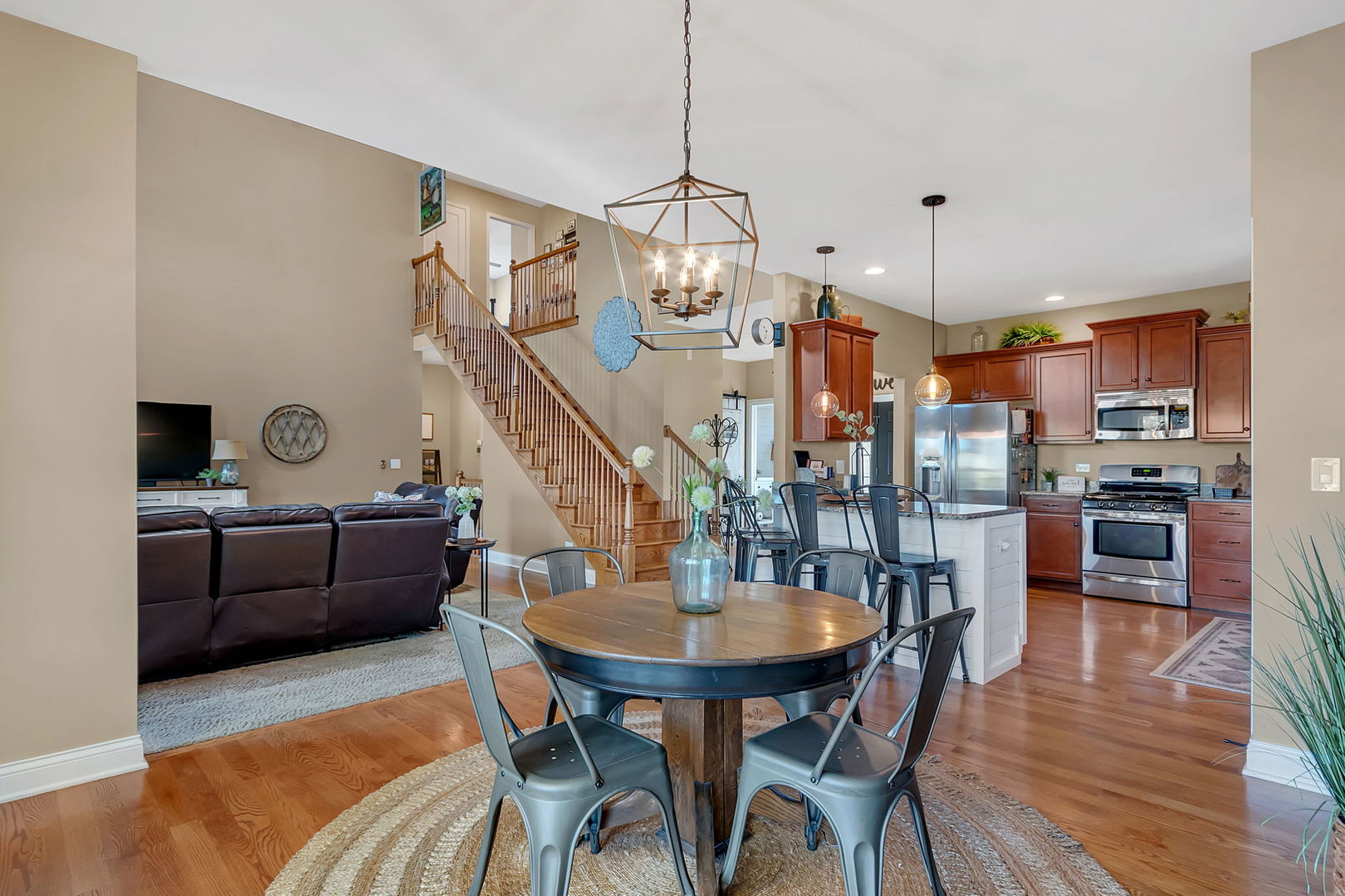 469 Kelly Avenue, Yorkville, IL 60560