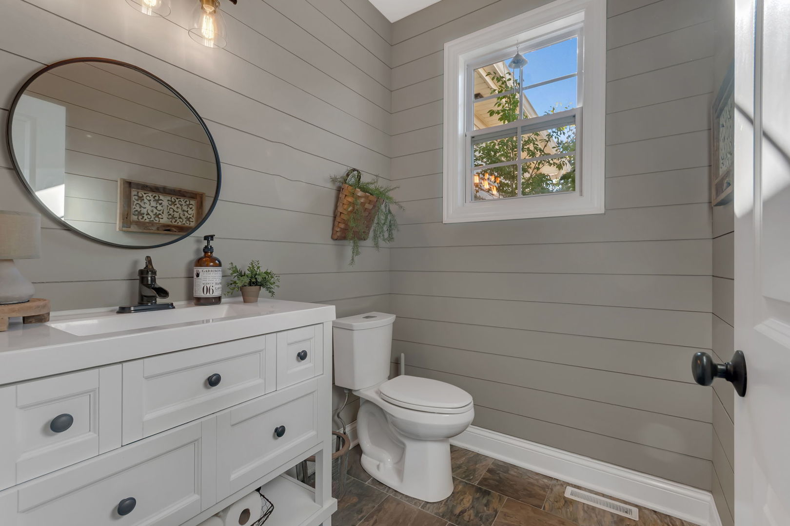 469 Kelly Avenue, Yorkville, IL 60560