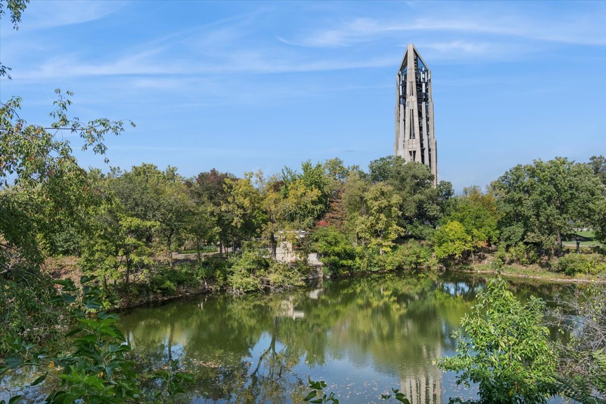 509 Aurora Avenue #209, Naperville, IL 60540