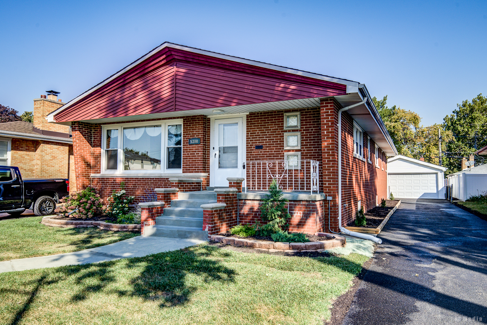 5300 Oakdale Drive, Oak Lawn, IL 60453