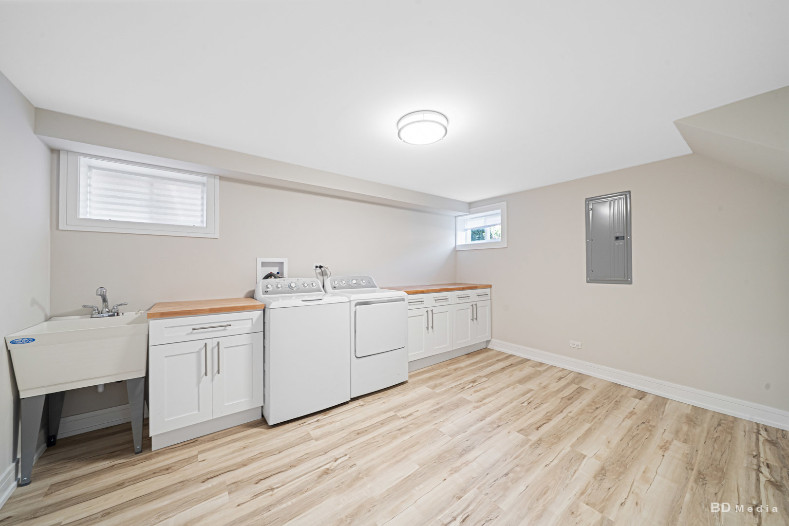 5300 Oakdale Drive, Oak Lawn, IL 60453