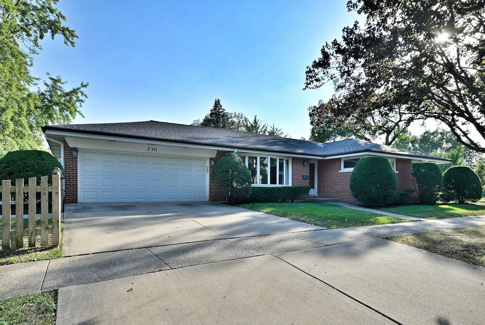 236 W Adams Street, Elmhurst, IL 60126