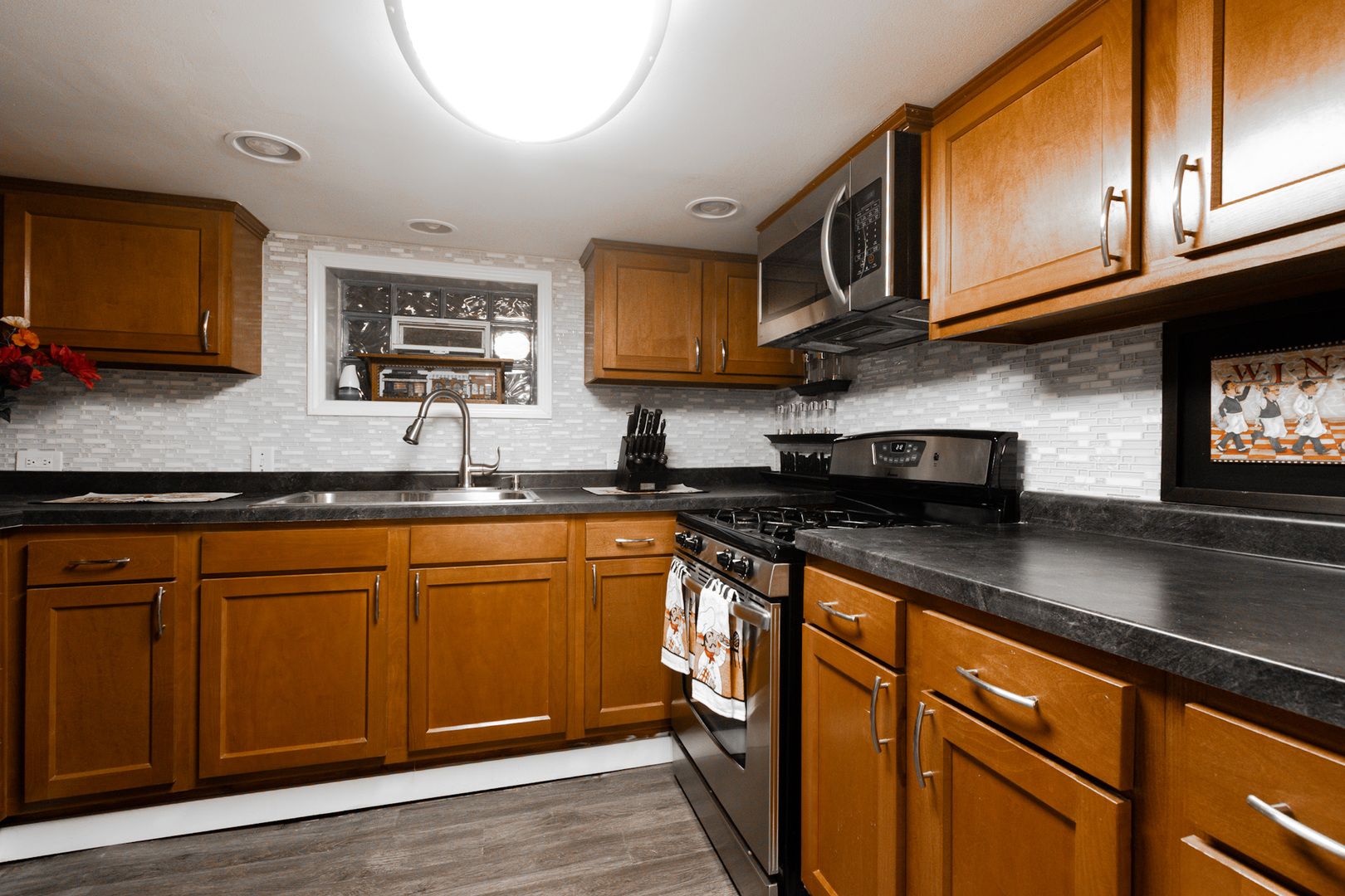 385 E Irving Park Road, Streamwood, IL 60107