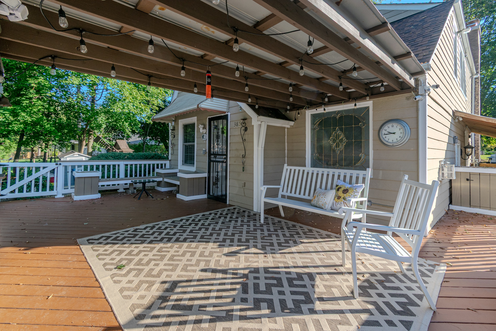 385 E Irving Park Road, Streamwood, IL 60107