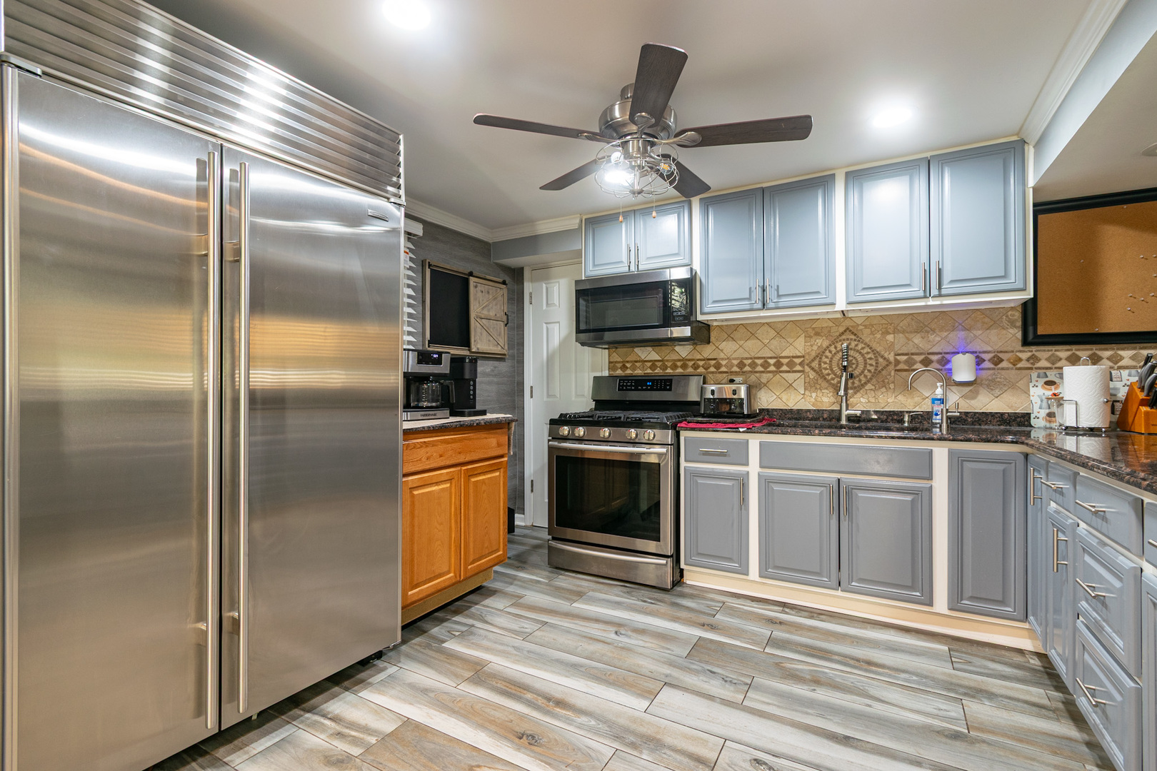 385 E Irving Park Road, Streamwood, IL 60107