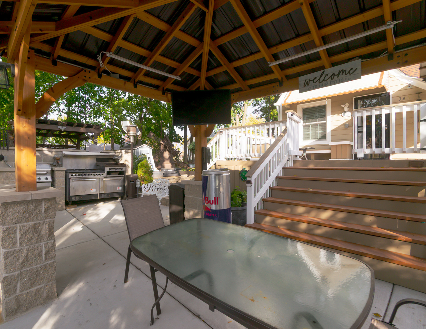 385 E Irving Park Road, Streamwood, IL 60107