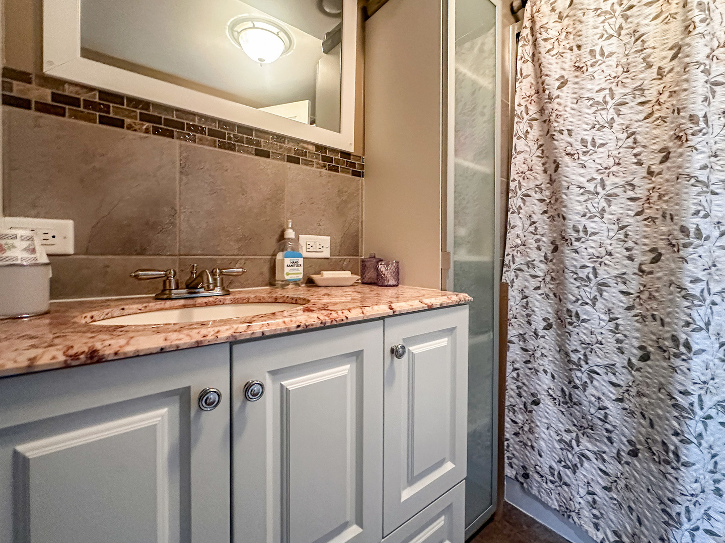 385 E Irving Park Road, Streamwood, IL 60107