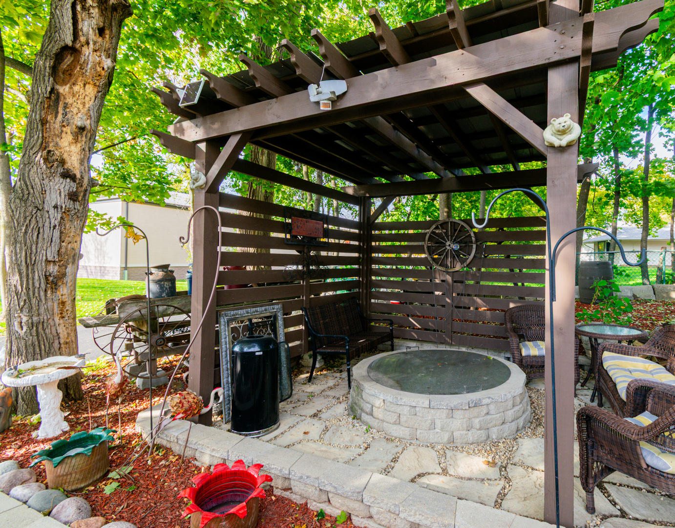 385 E Irving Park Road, Streamwood, IL 60107