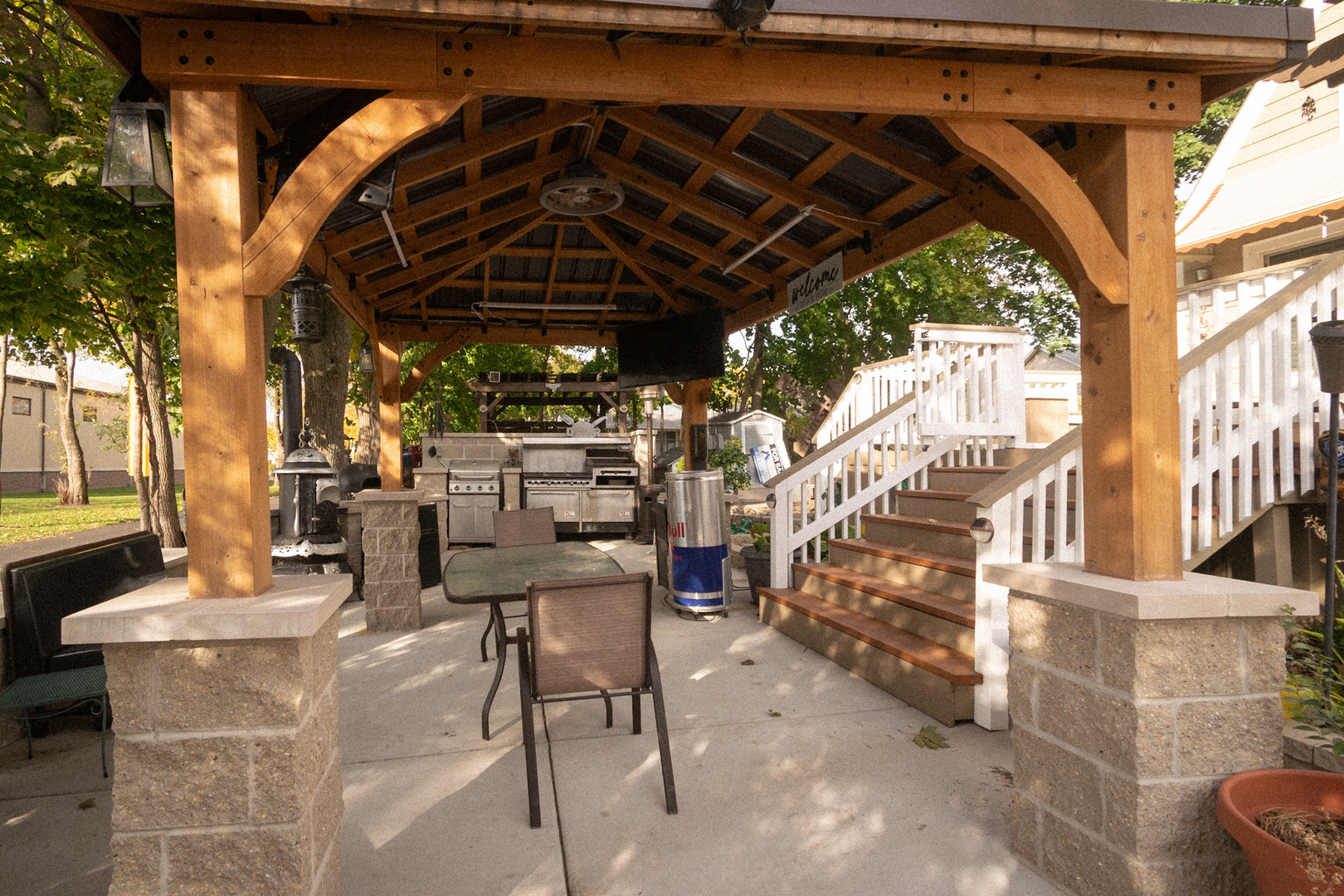 385 E Irving Park Road, Streamwood, IL 60107