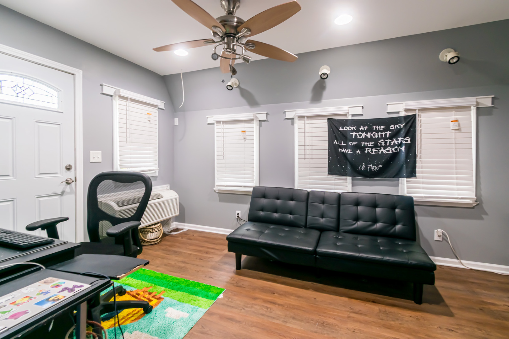 385 E Irving Park Road, Streamwood, IL 60107