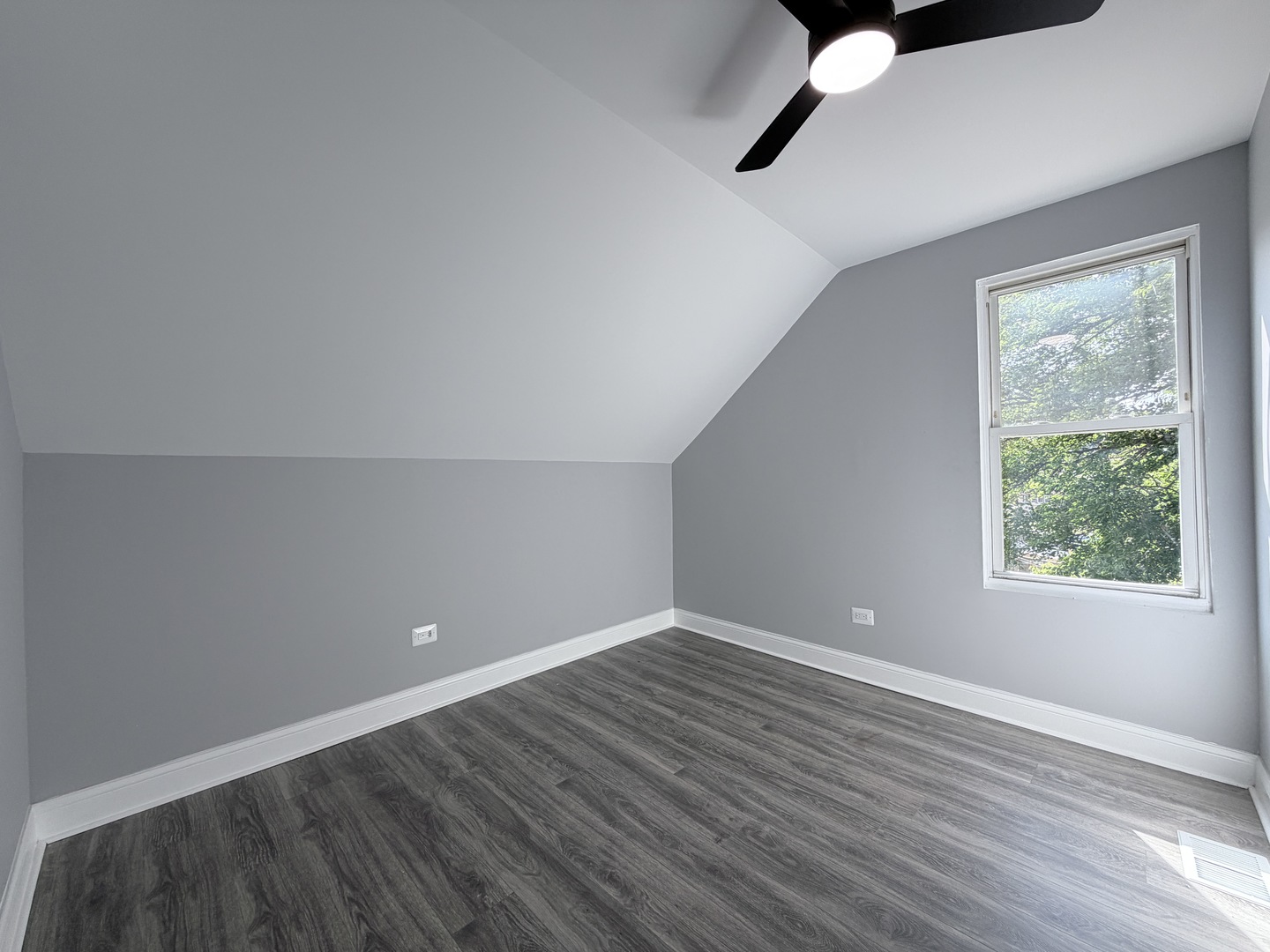 7918 S Anthony Avenue, Chicago, IL 60619