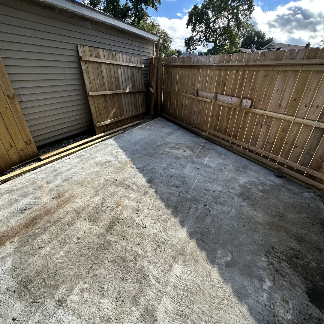 7918 S Anthony Avenue, Chicago, IL 60619