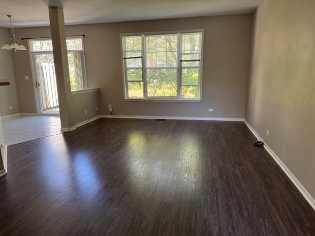 1435 PINEHURST Drive, Vernon Hills, IL 60061